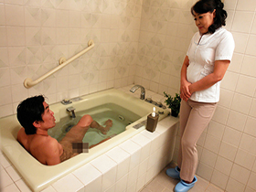 訪問介護おばさん どんなおチ〇ポも勃起させます4時間　サンプル画像10